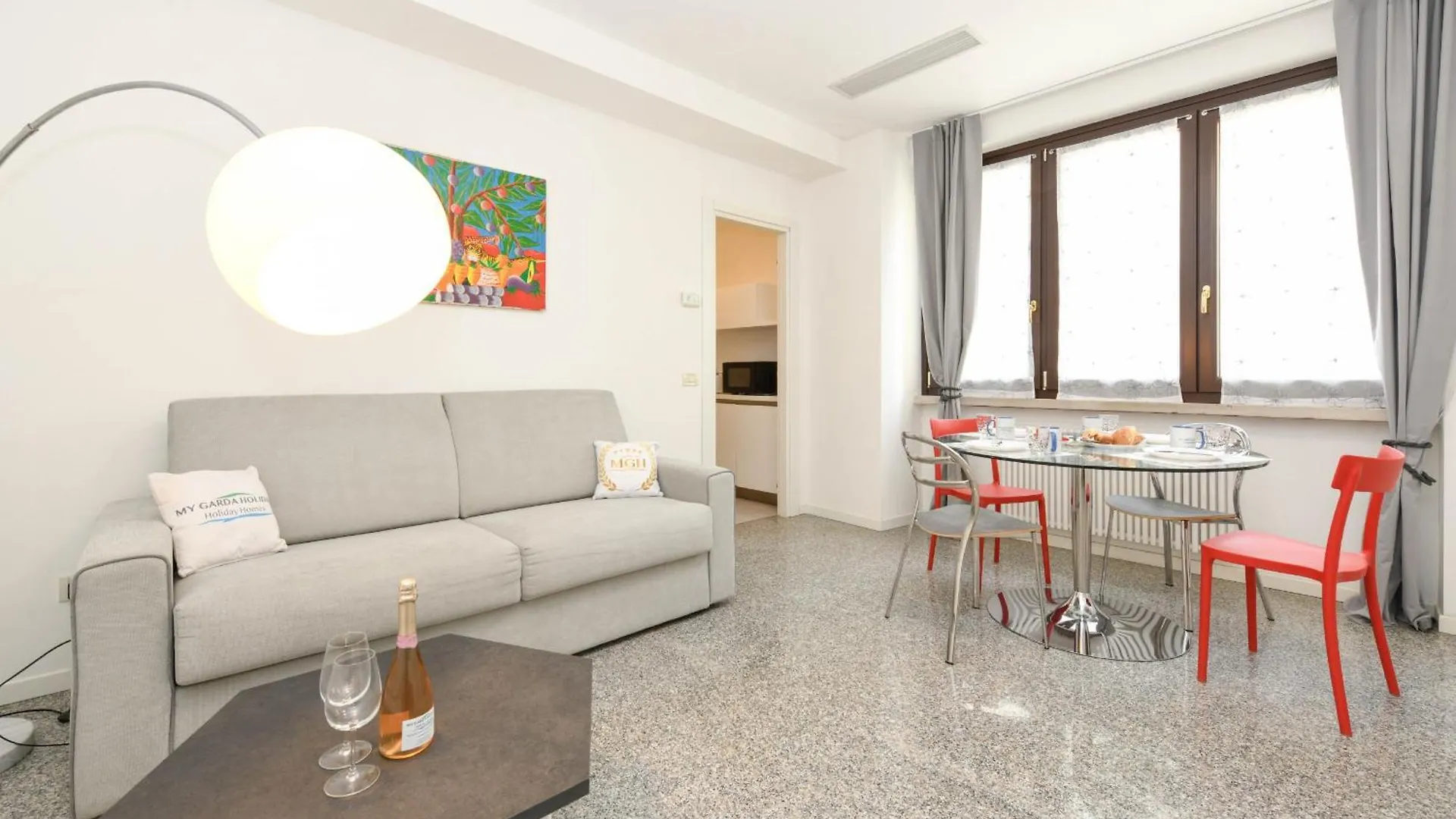 Mgh - Verona City Stay